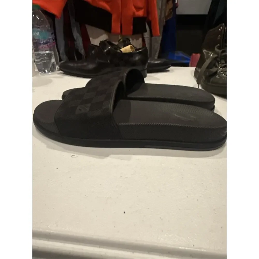 Louis Vuitton Damier Graphite men's Waterfront slides Size 9 Men’s
